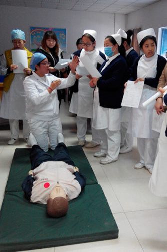 急救心肺复苏现场 5oqi5pWR5Z+56K6t54Wn54mH_U4npD4.jpg